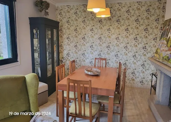 Casa de Férias A Xanina, A 160 M Playa De Canelas