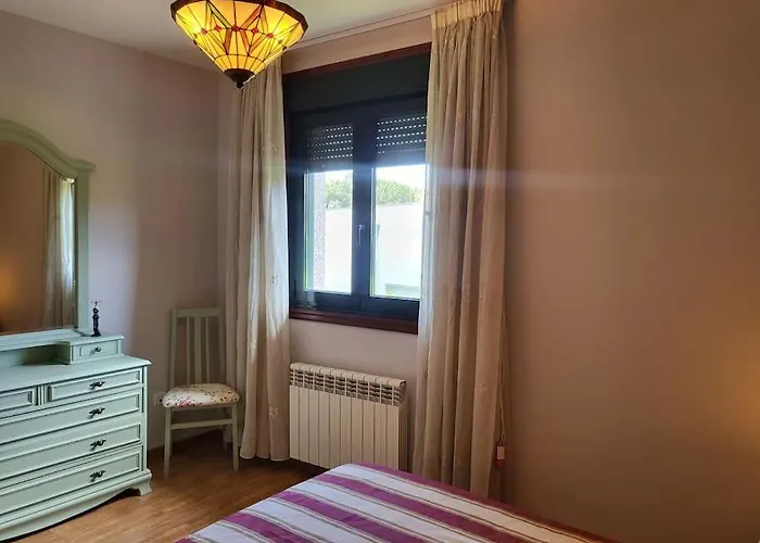 Casa de Férias A Xanina, A 160 M Playa De Canelas Paxarinas